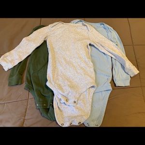 6 long sleeve infant boys onesie T-shirts